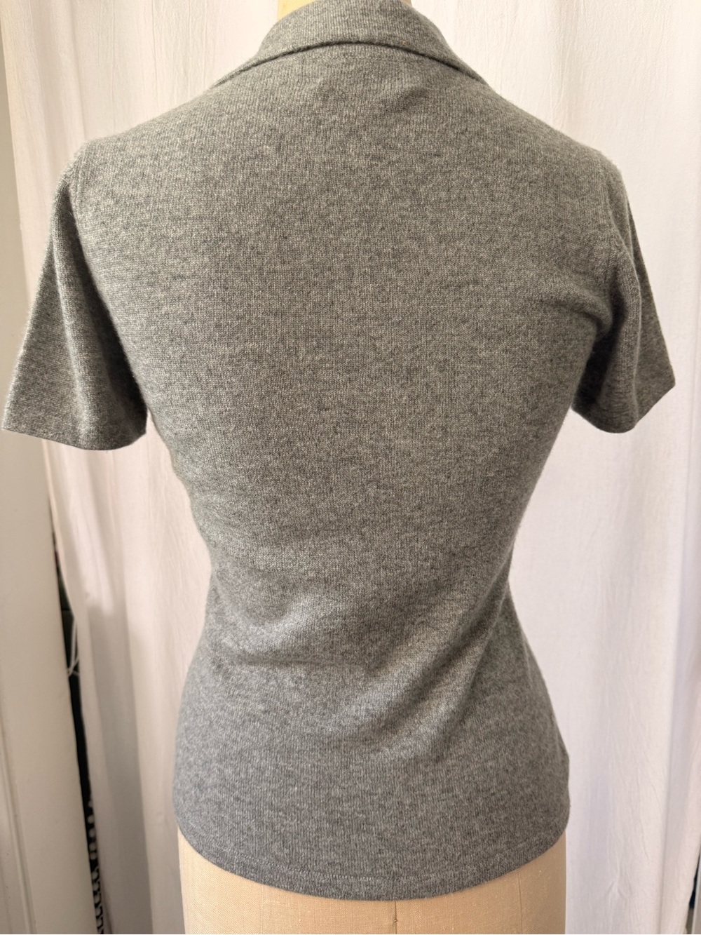 Neiman Marcus, Cashmere Heather Grey Polo sz S - Picture 4 of 5